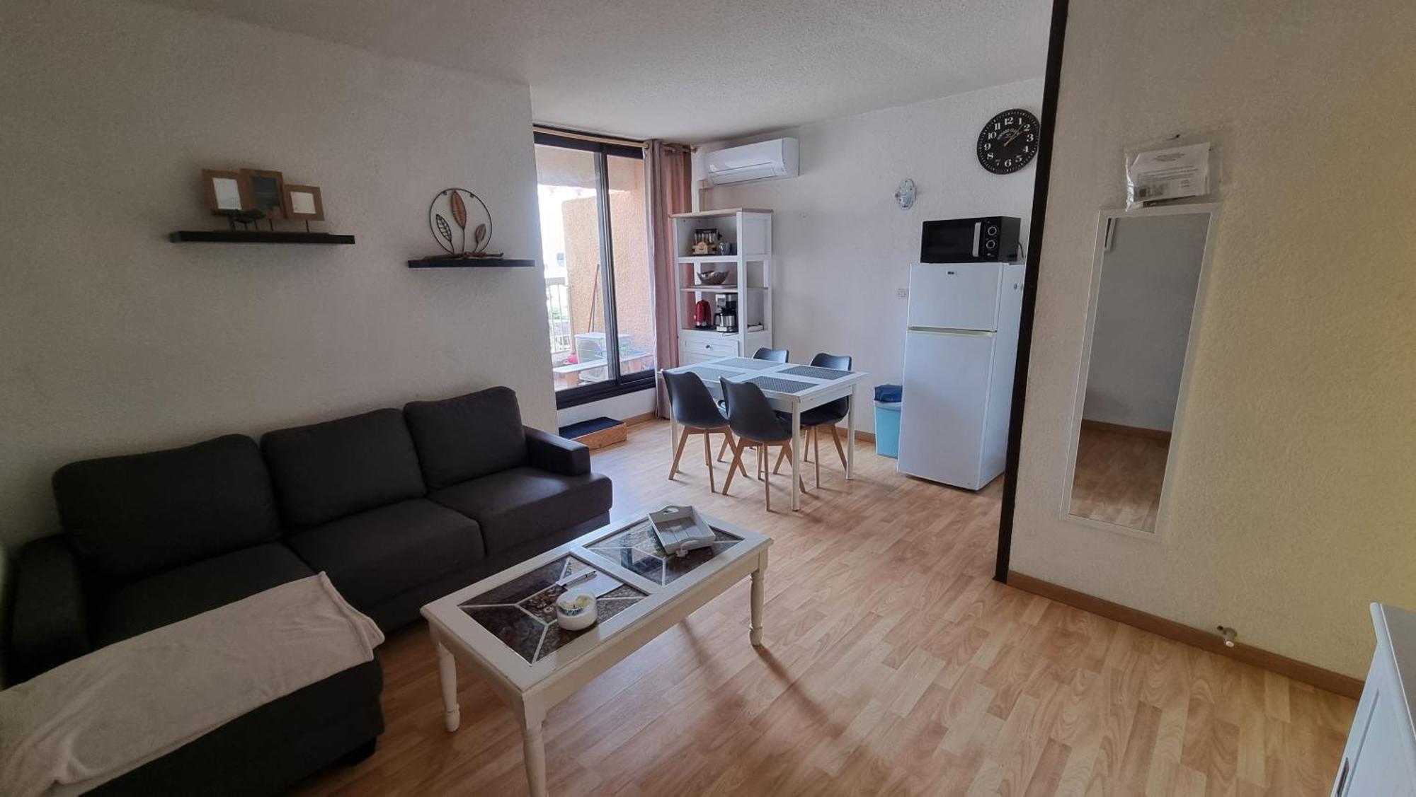 Gruissan-port-t2-2chambres-5pers-43m2-climatise-parking-valfred *